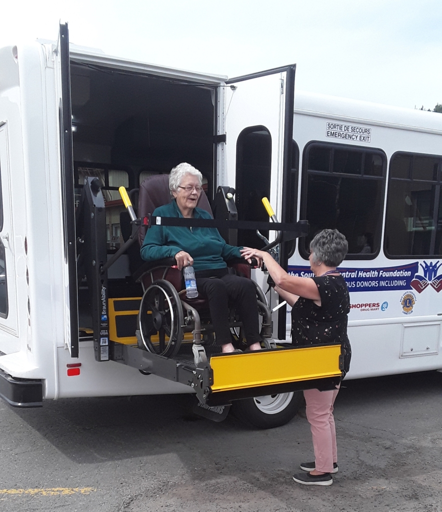 Wheelchair Accessible Buses Keep Seniors Connected to their Communities ...